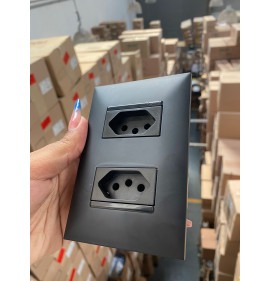 Cj Tomada dupla 20a 4x2 - Pial Plus + Preto